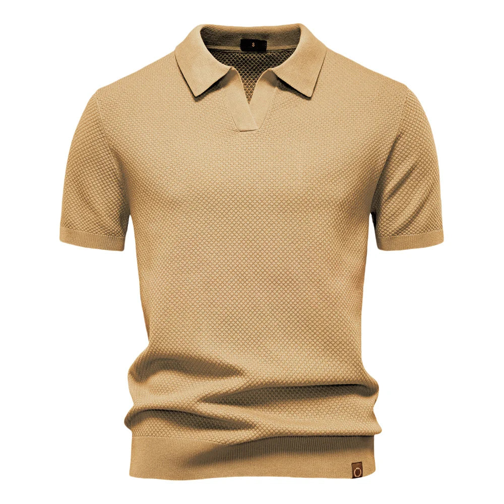 Camisa Polo Italiana Ravello Masculina em tricô premium na cor caqui bege claro.