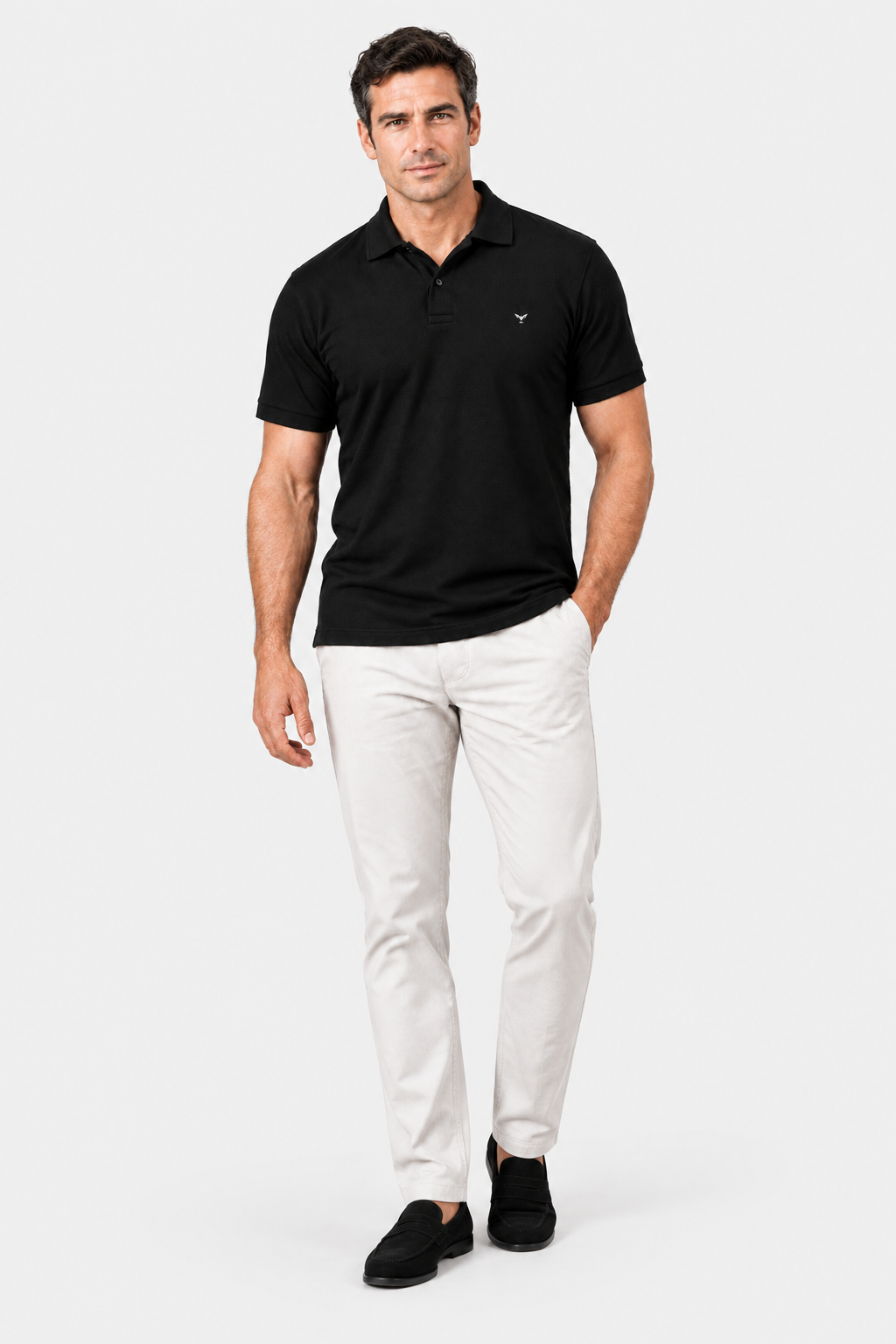 Polo Oceane preta com o mesmo novo modelo, corpo inteiro
